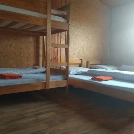 Chatka Ranch Amadeus פארק נופש Valentová