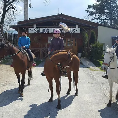 פארק נופש Chatka Ranch Amadeus *
